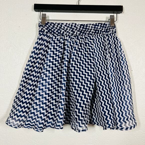 Delia's Swing Skirt Y2K Zig Zag Mid Mod Print Mini Skater - S - Picture 2 of 3